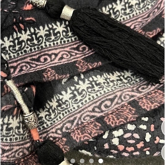 American Eagle Romper Ditsy Floral Romper Women’s Size XS Boho black pink - Picture 4 of 4